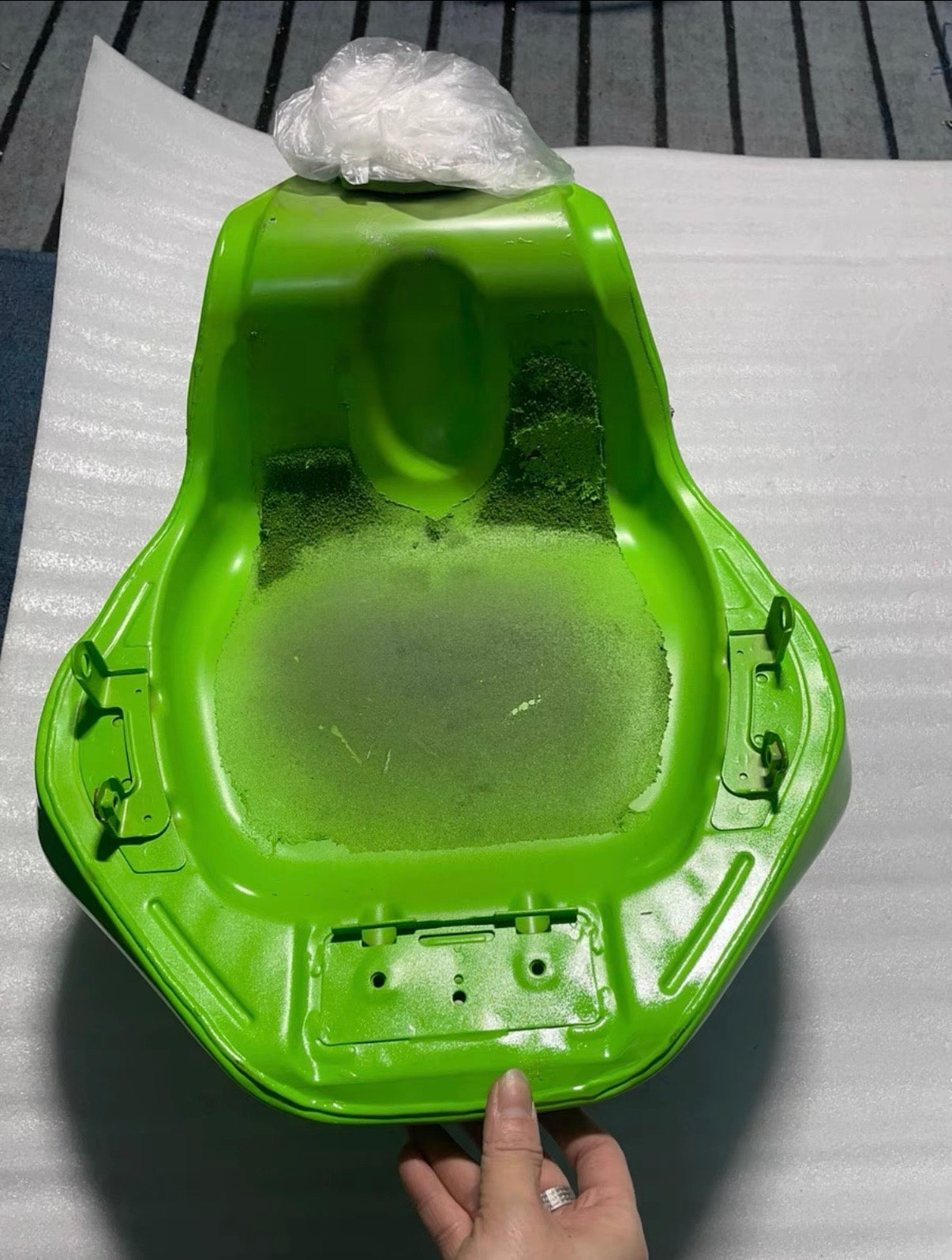 2010 Kawasaki Zx6r 636 Fuel Gas Tank Repainting Black — Photo 7 of 9