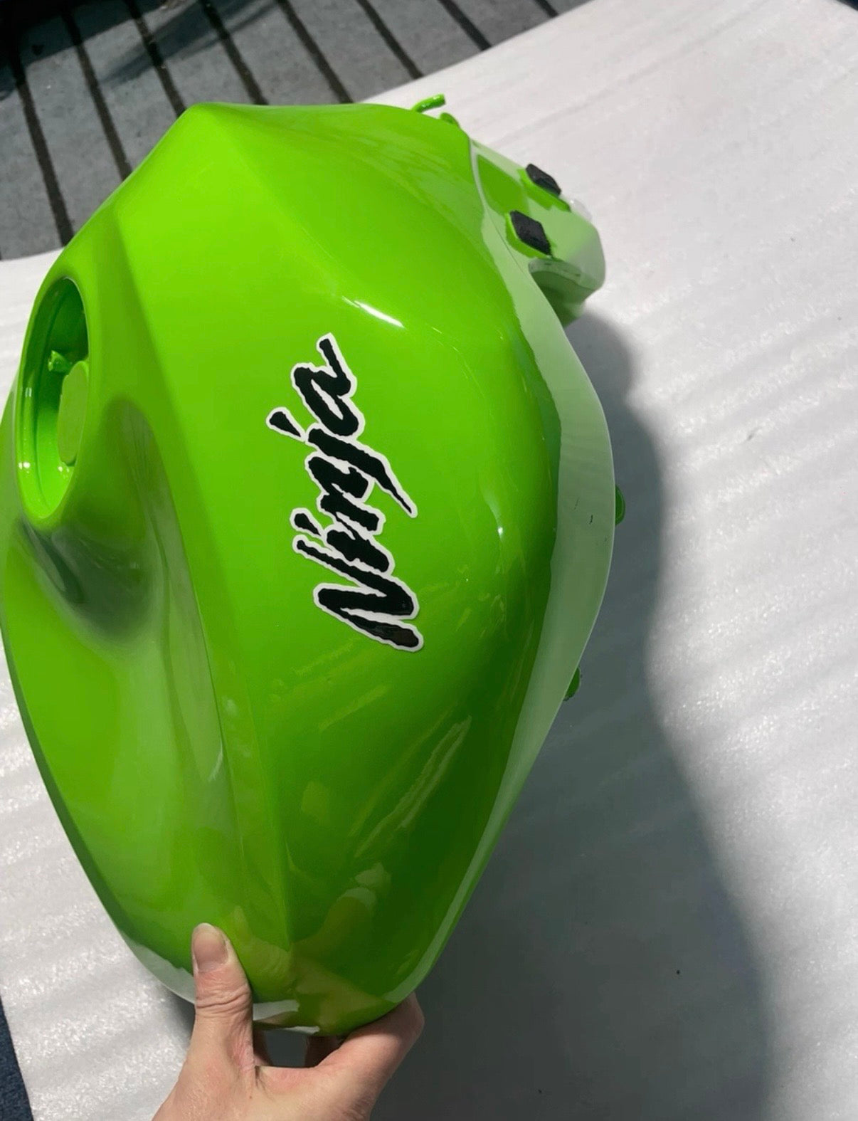 2010 Kawasaki Zx6r 636 Fuel Gas Tank Repainting Black — Photo 3 of 9