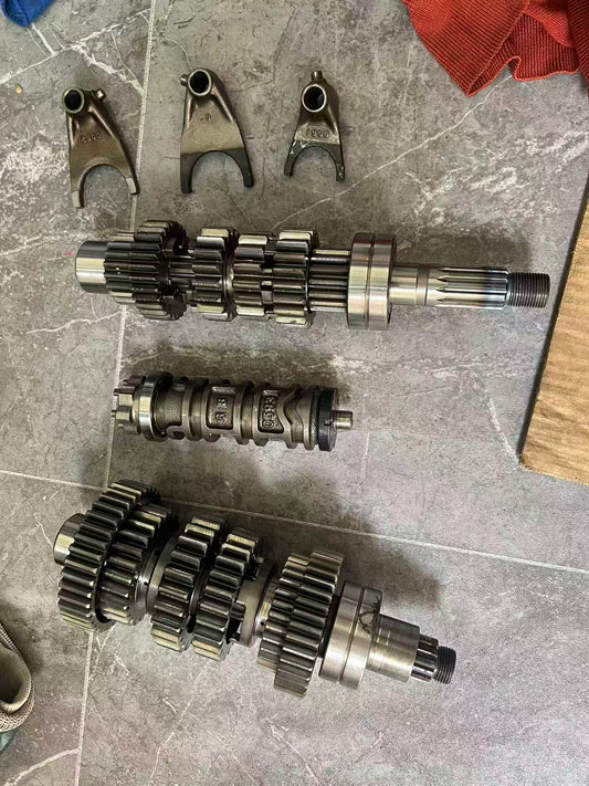 Kawasaki Z1000 2017-2024 Transmission Gearbox Gear Set Used OEM – full overview of gears and shafts ALT 2 (close-up / ke