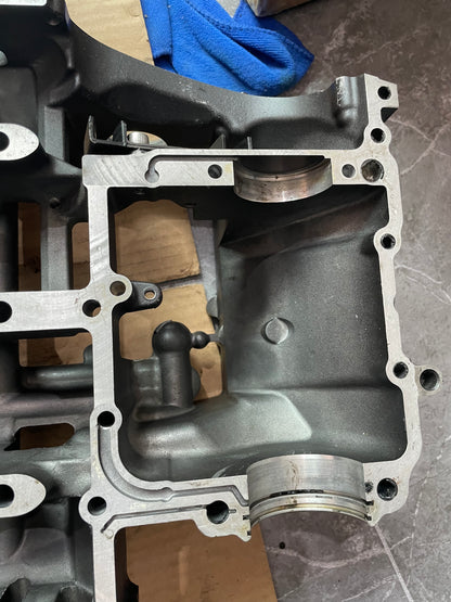08-16 Yamaha YZFR6 R6 Crankcase Crank Case Engine Motor Block Piston Lot