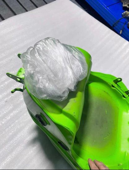 2010 Kawasaki Zx6r 636 Fuel Gas Tank Repainting Black — Photo 9 of 9