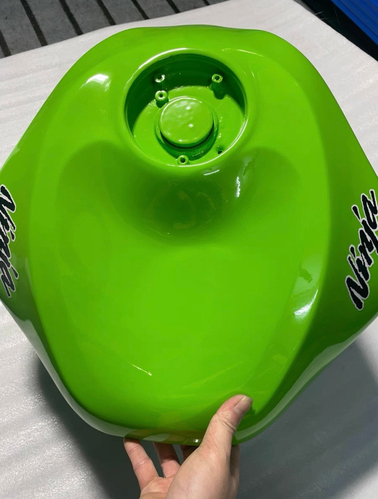 2010 Kawasaki Zx6r 636 Fuel Gas Tank Repainting Black — Photo 2 of 9