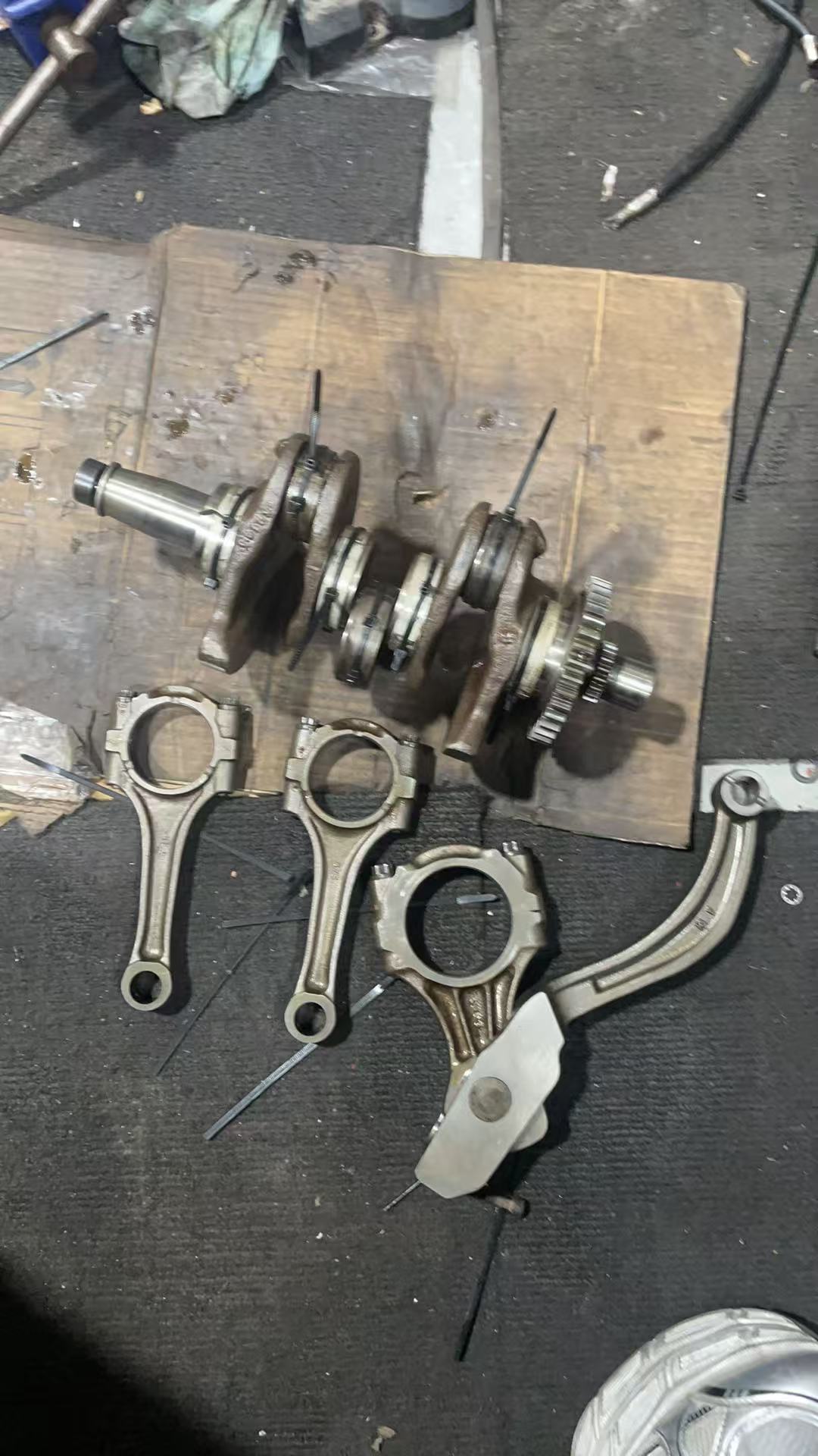 Used OEM BMW F800 Crankshaft + Rods + Balance Shaft 2006-2018 | Bottom-End Core