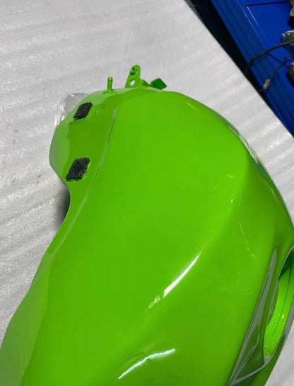 2010 Kawasaki Zx6r 636 Fuel Gas Tank Repainting Black — Photo 5 of 9