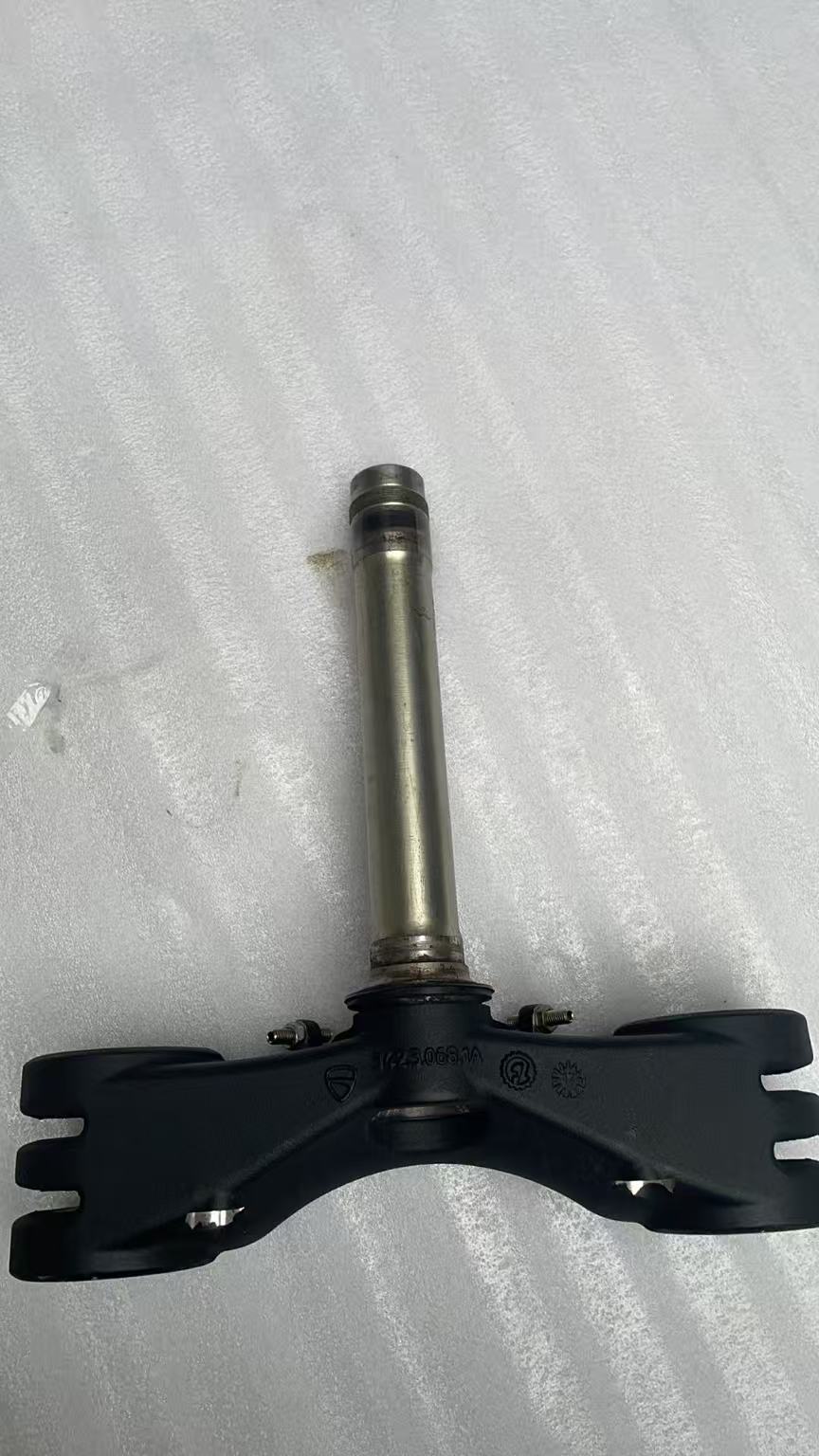 Lower Triple Tree Clamp - Ducati Panigale 959 (2016-2019) | Mint OEM