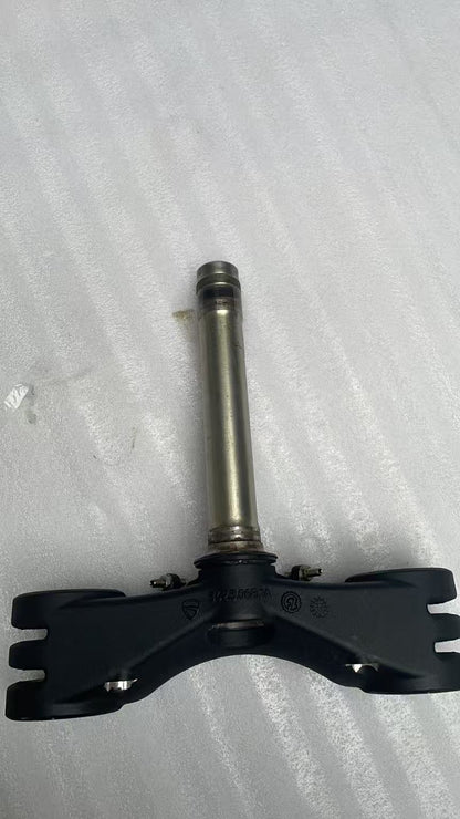 Lower Triple Tree Clamp - Ducati Panigale 959 (2016-2019) | Mint OEM