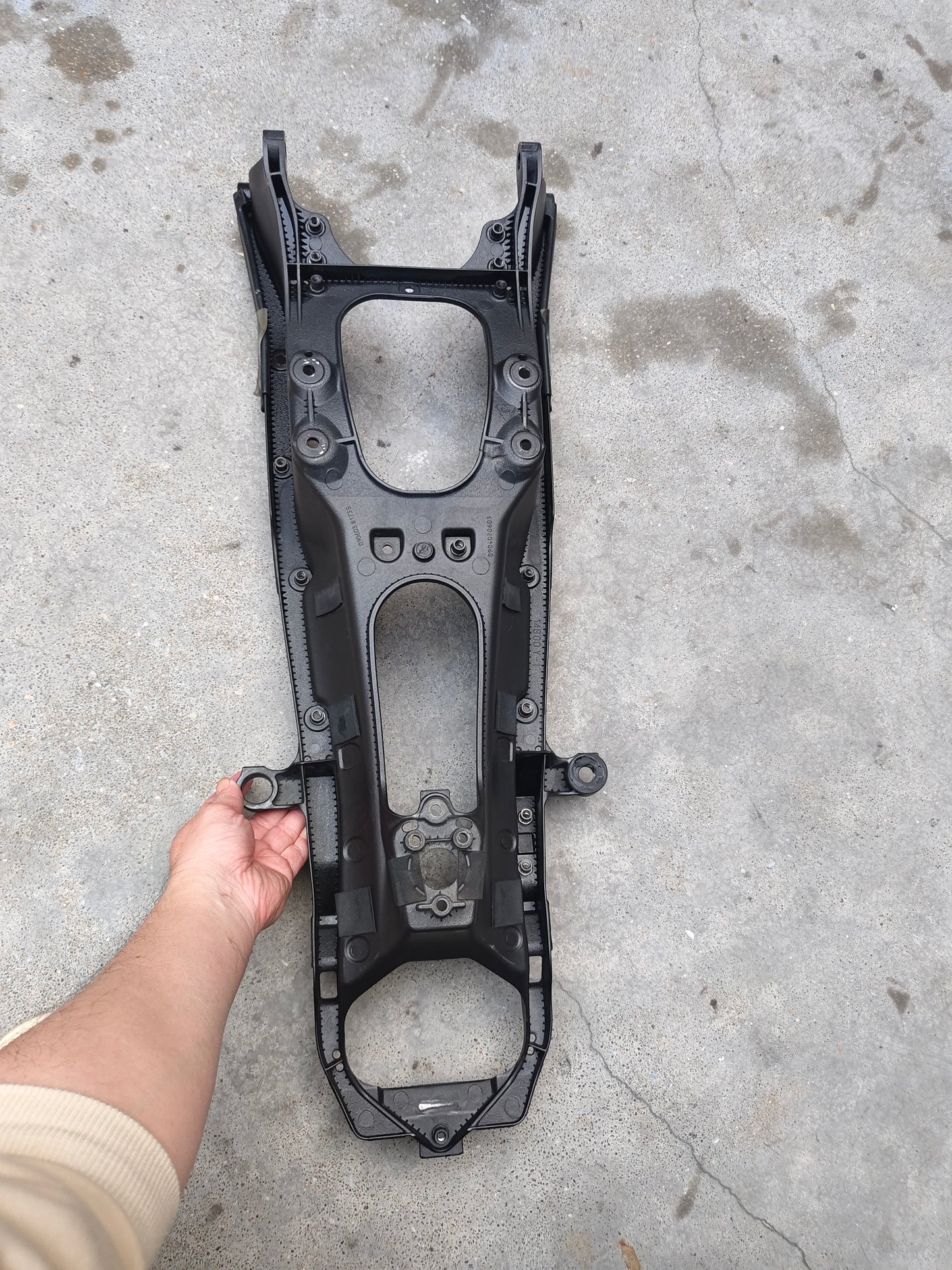 09-14 Yamaha YZF R1 Rear Subframe Tail Frame Sub Frame Genuine OEM Straight