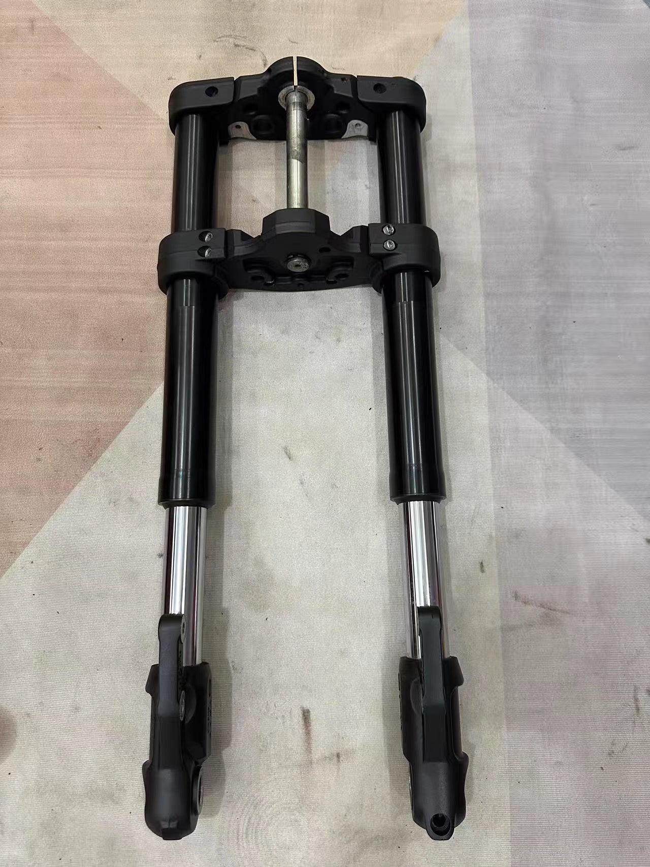 Harley-Davidson Low Rider S/ST FXLRS FXLRST OEM Front Fork & Triple Tree Set