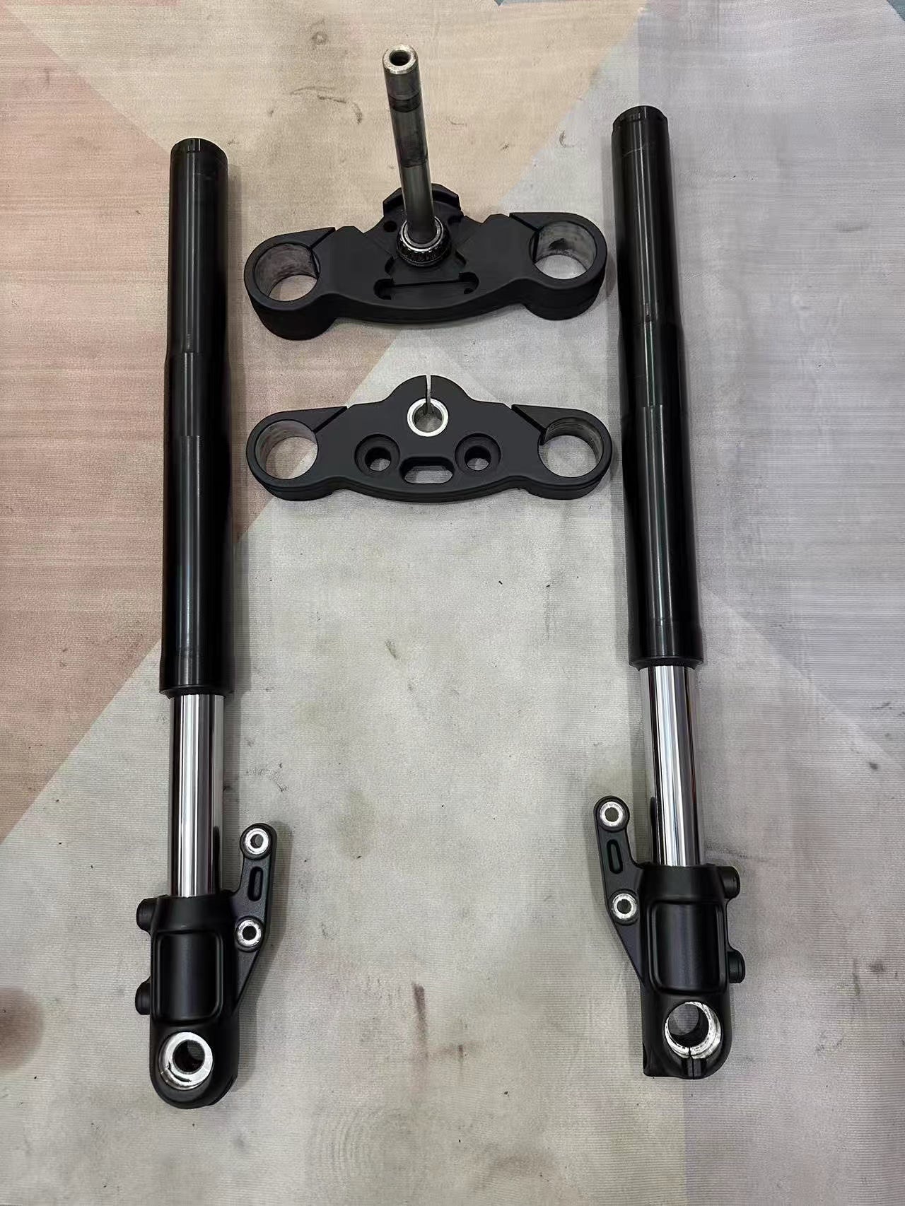 Harley-Davidson Low Rider S/ST FXLRS FXLRST OEM Front Fork & Triple Tree Set
