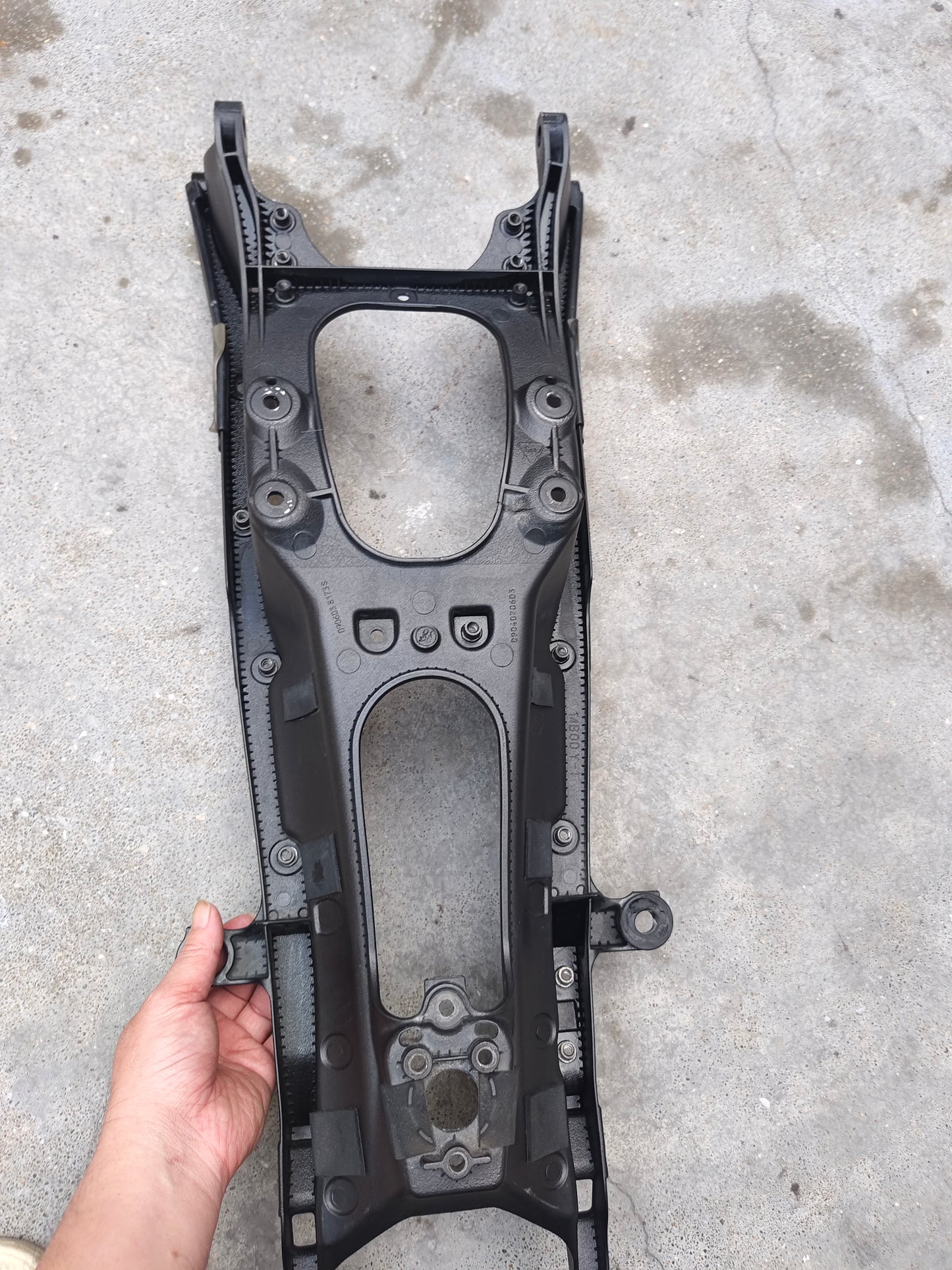 09-14 Yamaha YZF R1 Rear Subframe Tail Frame Sub Frame Genuine OEM Straight