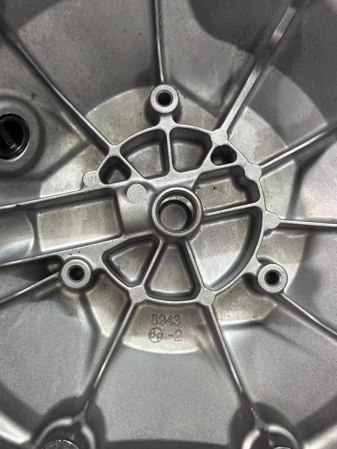 Engine Clutch Cover Assembly - KAWASAKI Z1000 / SX ABS (2010-2016) - Professionally Repainted | OEM 14032-0589