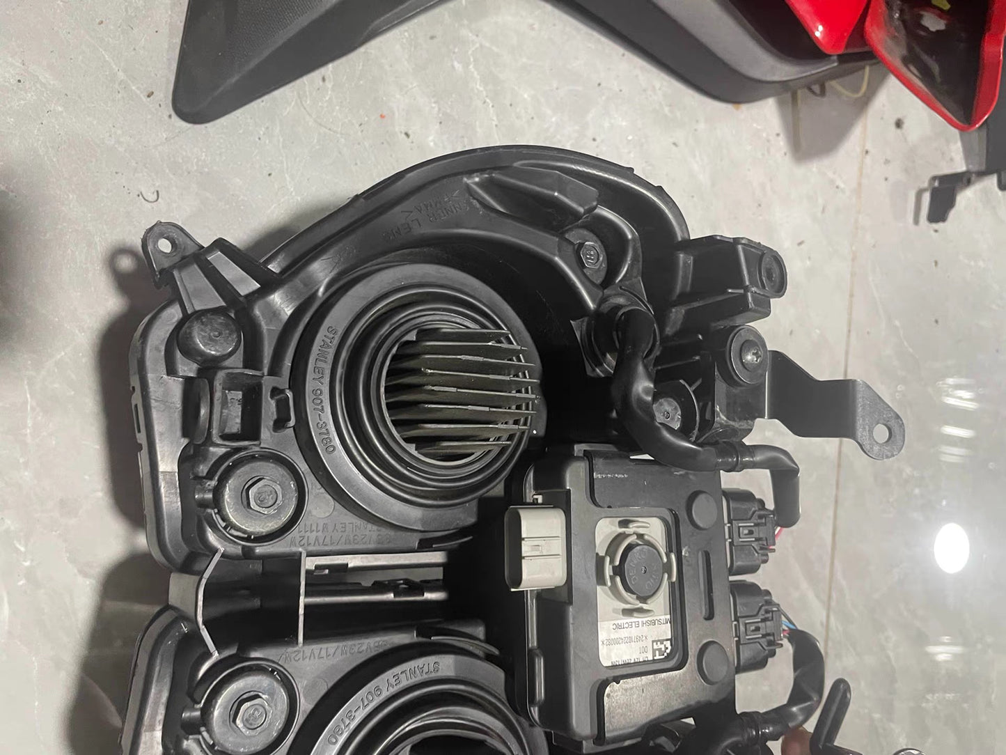 LED Headlight Assembly - KAWASAKI Z1000 (2014-2020) - Genuine OEM Front Lamp | 23001-0046