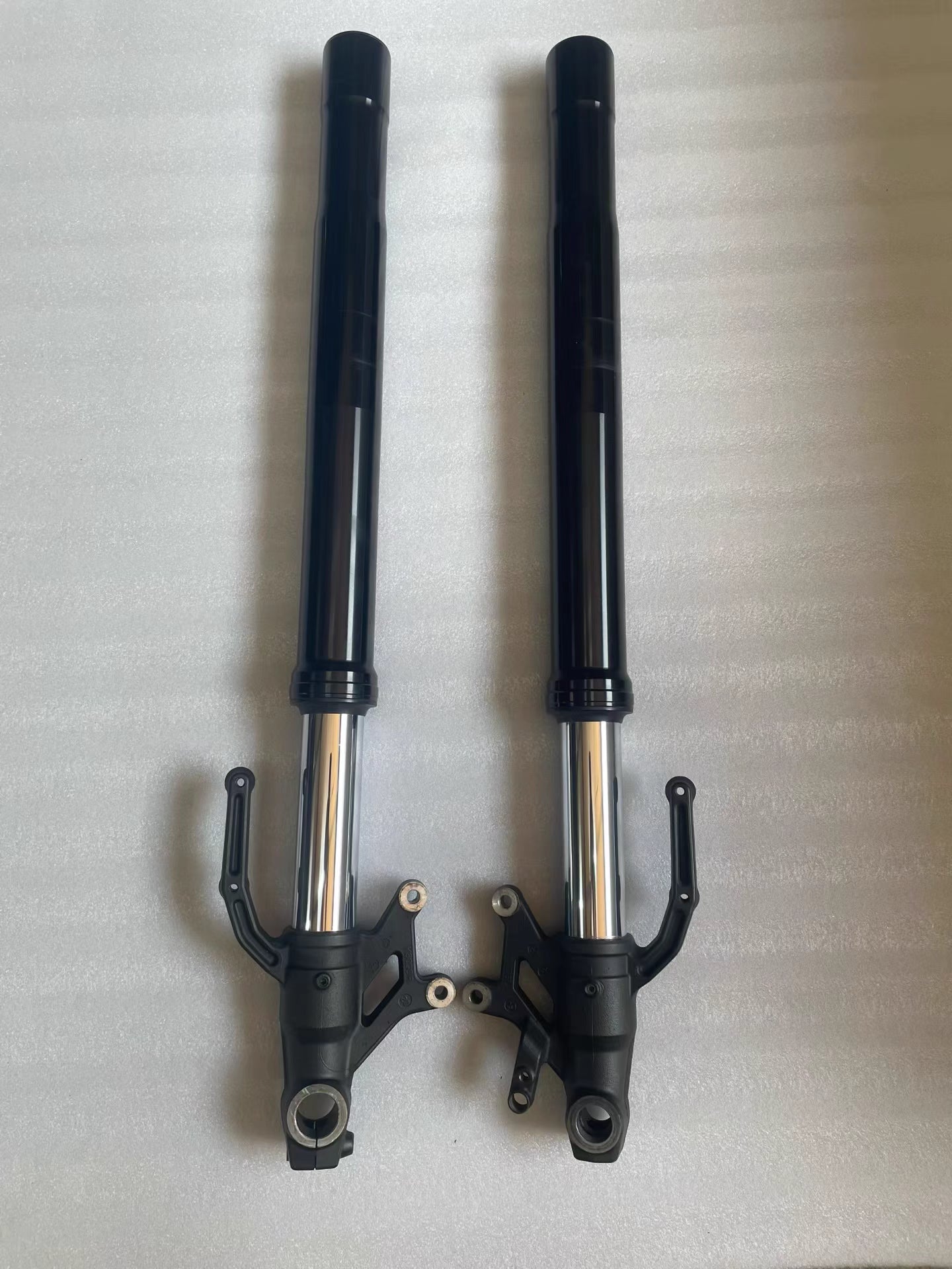 Kawasaki Z900 OEM Front Fork Suspension Set (2017-2023) | Black