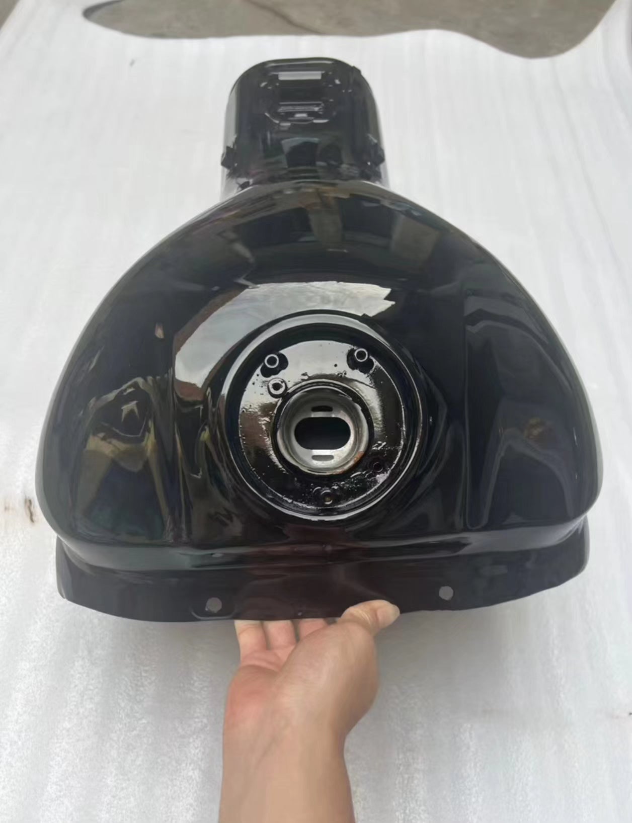 Fuel Gas Tank - Kawasaki Ninja ZX-10R (2011-2015) | Refurbished Gloss Black OEM