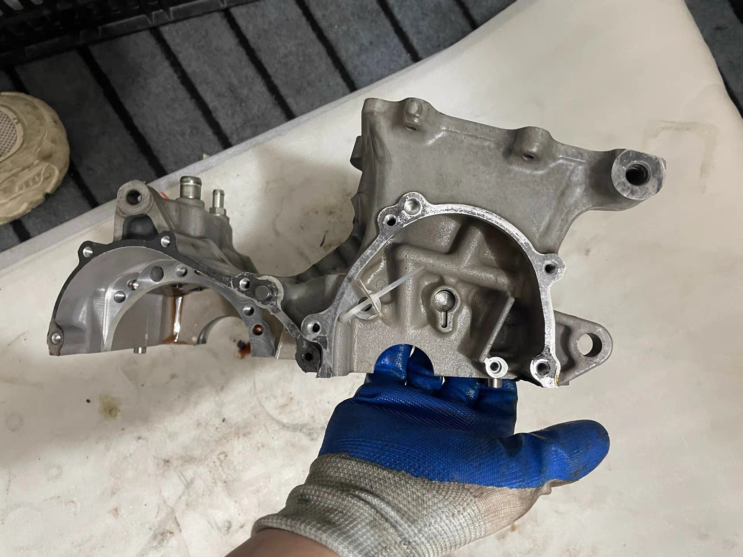 Genuine Kawasaki ZX6R Engine Crankcase Set (2013-2018) | OEM Matched Pair 14001-0611