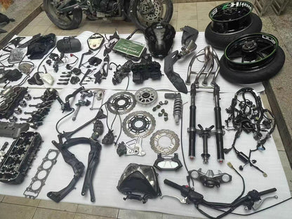 [Breaking for Spares] Kawasaki Z800 - All Parts Available | Complete Engine & Engine Internals | INQUIRE FOR PRICE