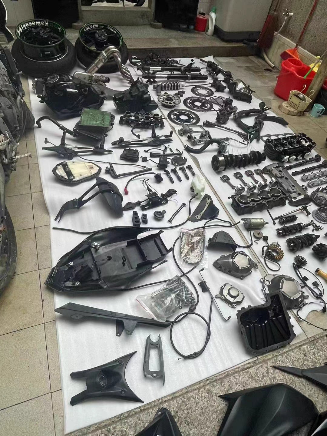 [Breaking for Spares] Kawasaki Z800 - All Parts Available | Complete Engine & Engine Internals | INQUIRE FOR PRICE