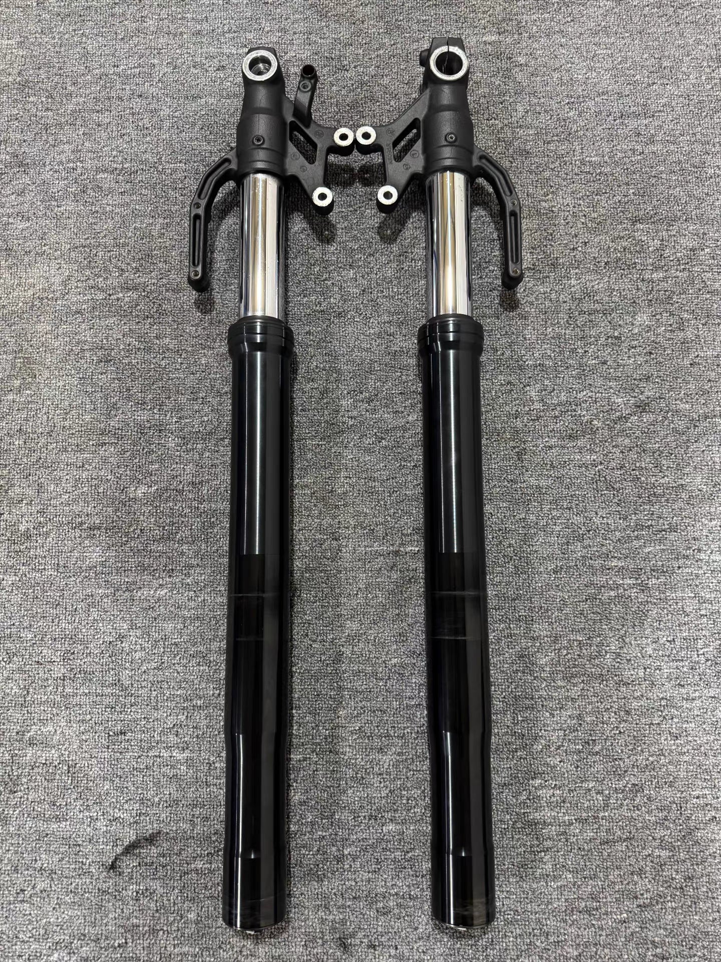 Used OEM Kawasaki Z900 Front Forks Pair 2017-2023 | LH+RH Complete Set