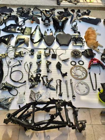 Complete Disassembled Engine & Bodywork Components - BMW G310RR (2025) - Ultra Low Mileage | OEM R109 Kit