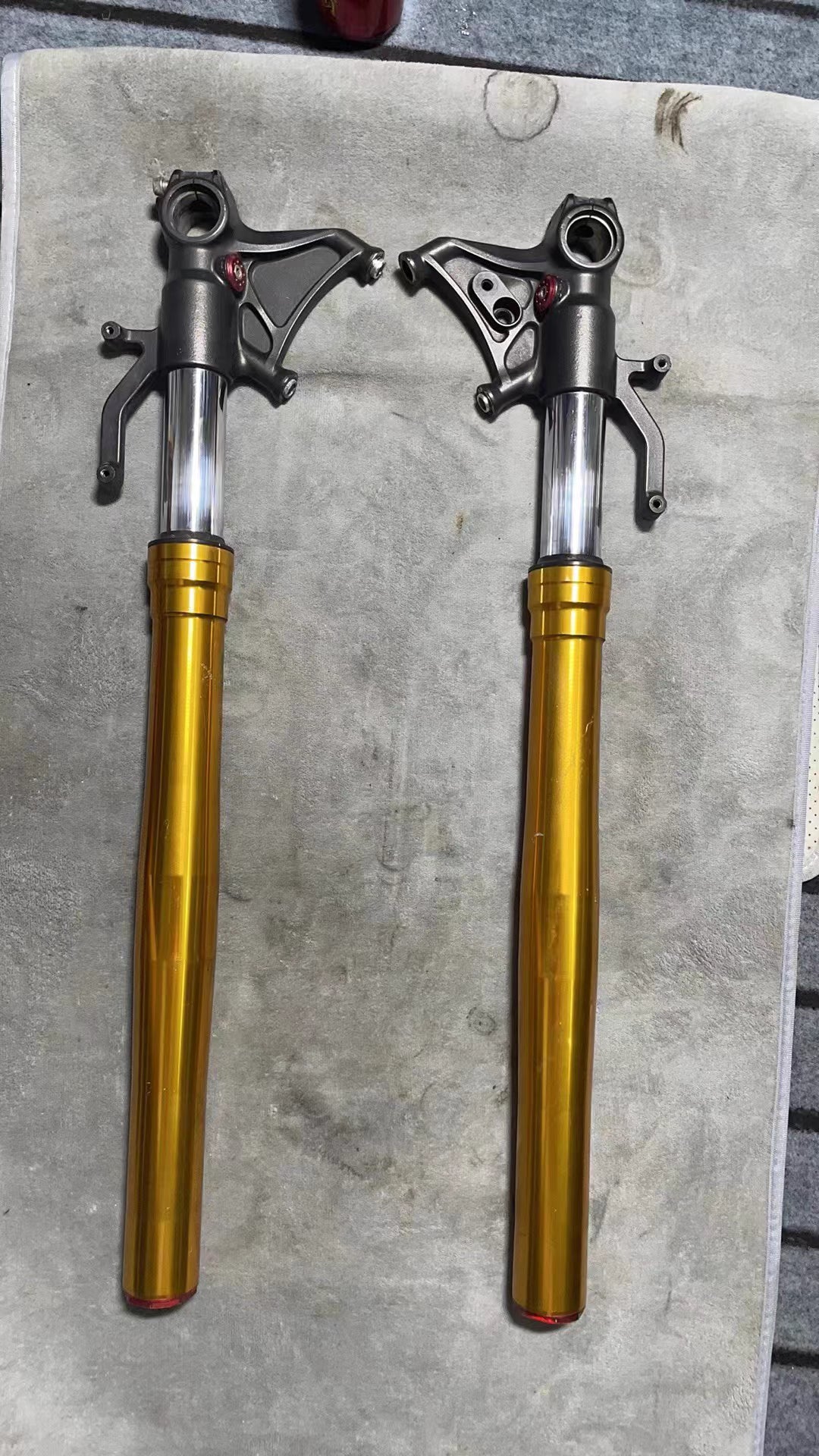 Straight Kawasaki Ninja ZX-10R Front Fork Set - Gold Outer Pipes (PN: 44008-0054-484)