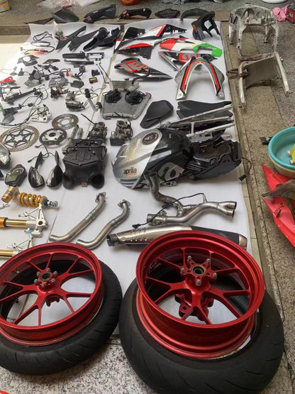 Aprilia RSV4 RF (2015-2018) OEM Parts — Parting Out | Message for Any Part