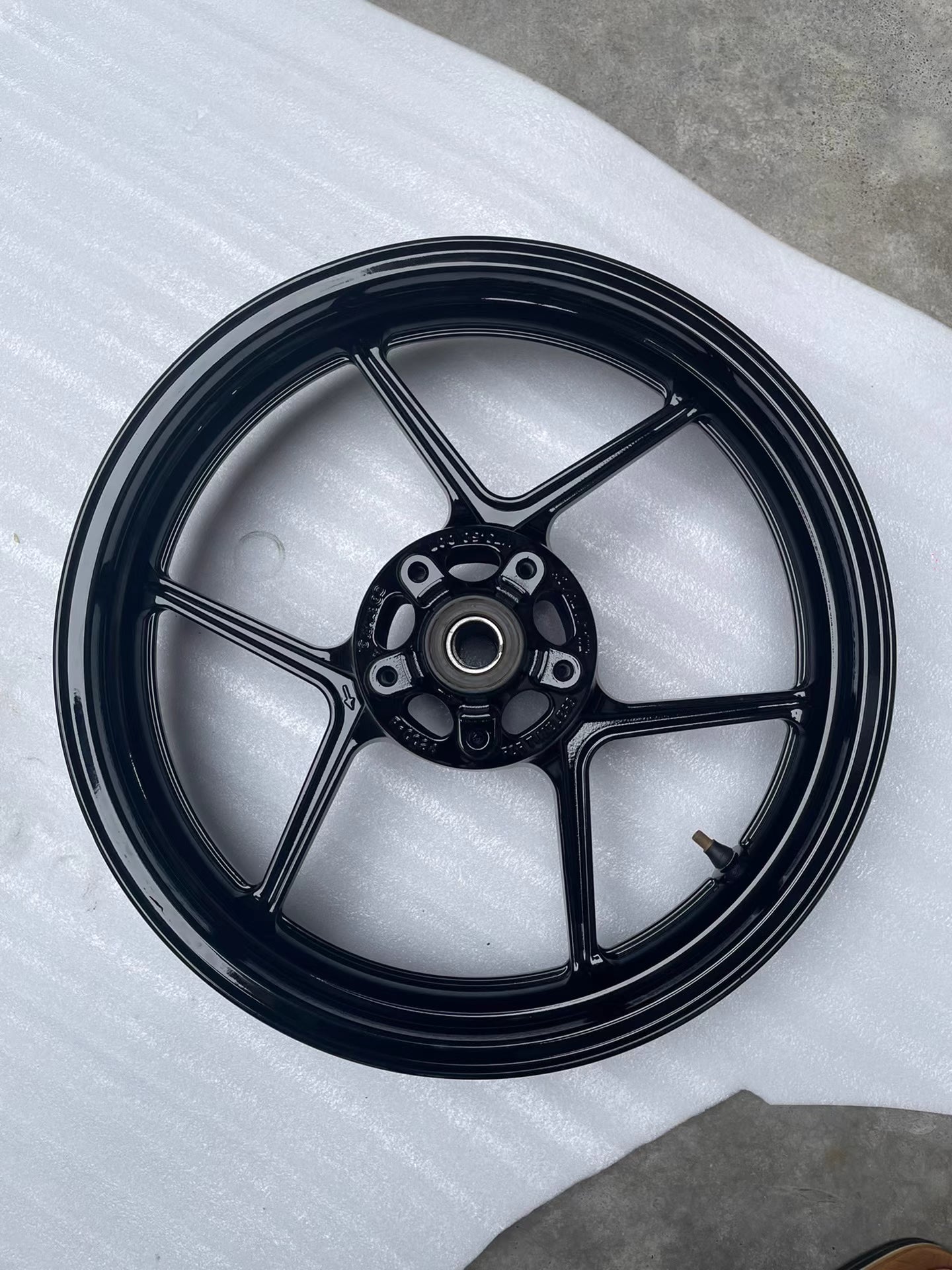 Kawasaki ZX6R 636 front wheel rim profile and bead seat, 17x3.5 size

