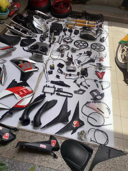 Aprilia RSV4 RF (2015-2018) OEM Parts — Parting Out | Message for Any Part