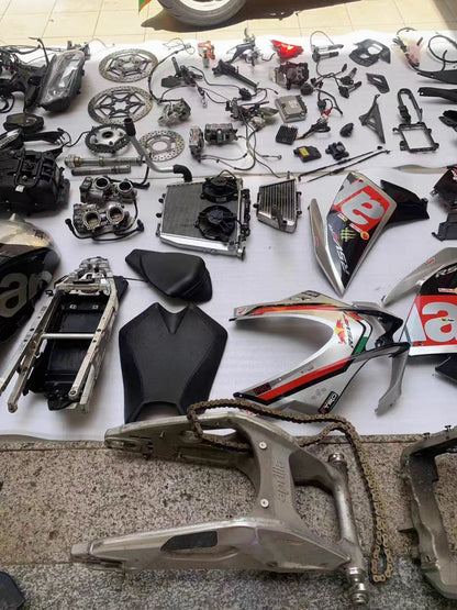 Aprilia RSV4 RF (2015-2018) OEM Parts — Parting Out | Message for Any Part