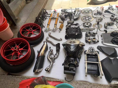 Aprilia RSV4 RF (2015-2018) OEM Parts — Parting Out | Message for Any Part