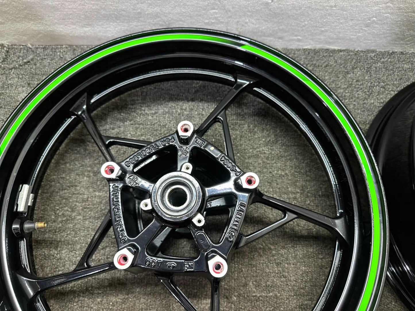 Kawasaki Ninja 650 Z650 2017-2024 front rear wheel set OEM repainted black green stripe
