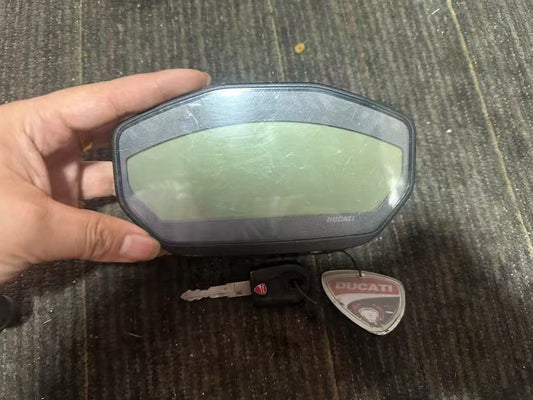 15-16 Ducati Monster 821 Speedometer 40611055G
