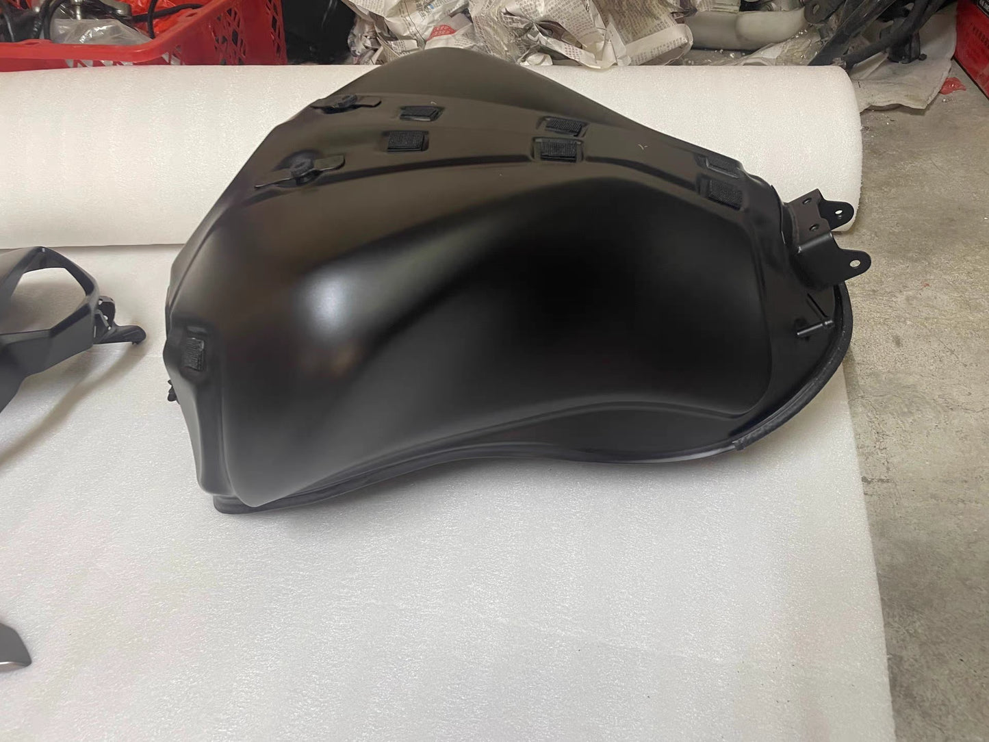 Genuine OEM Fuel Tank (17L) - Kawasaki Z1000 (2014-2020) | Rust-Free Interior & Professionally Repainted Matte Black #51001-0791-660