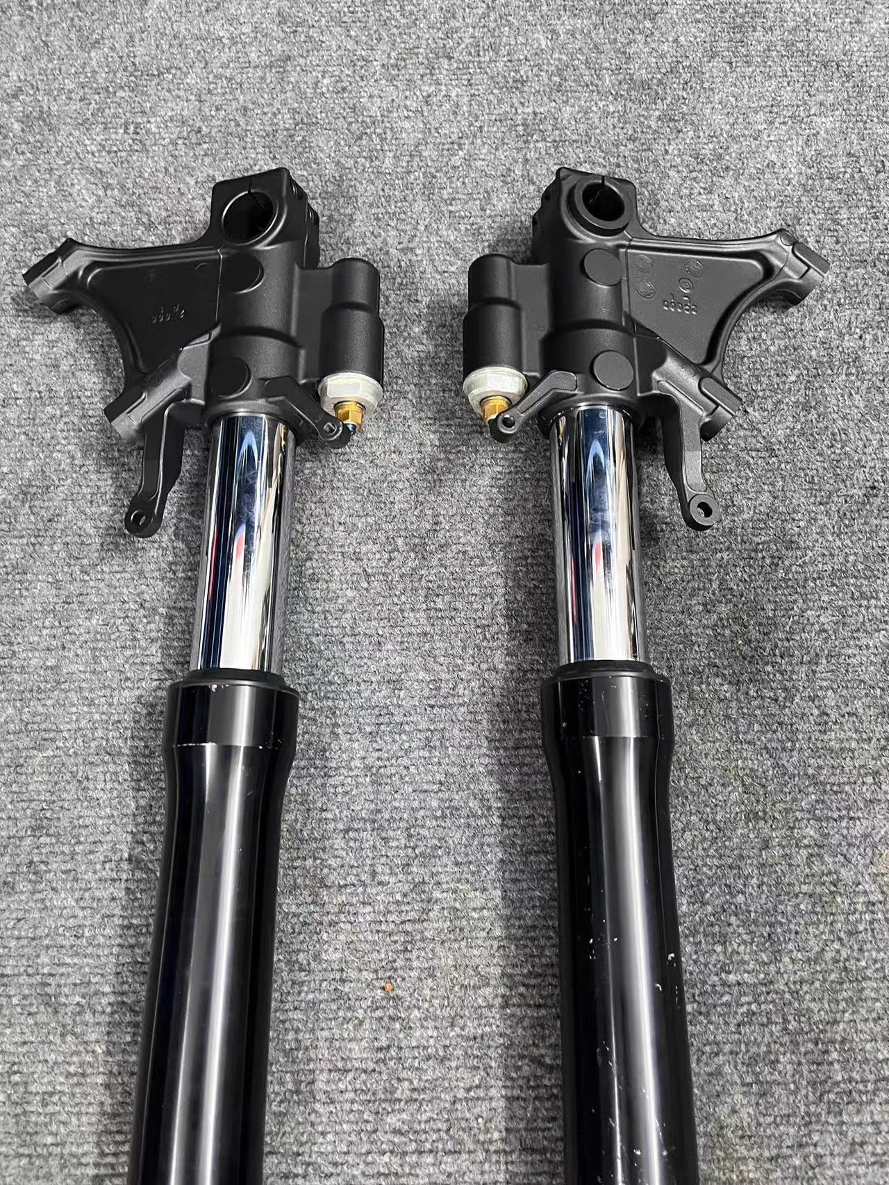 Complete Front Fork Suspension Legs Set - Yamaha YZF-R6 (2008-2016) | Straight Black OEM Original Finish