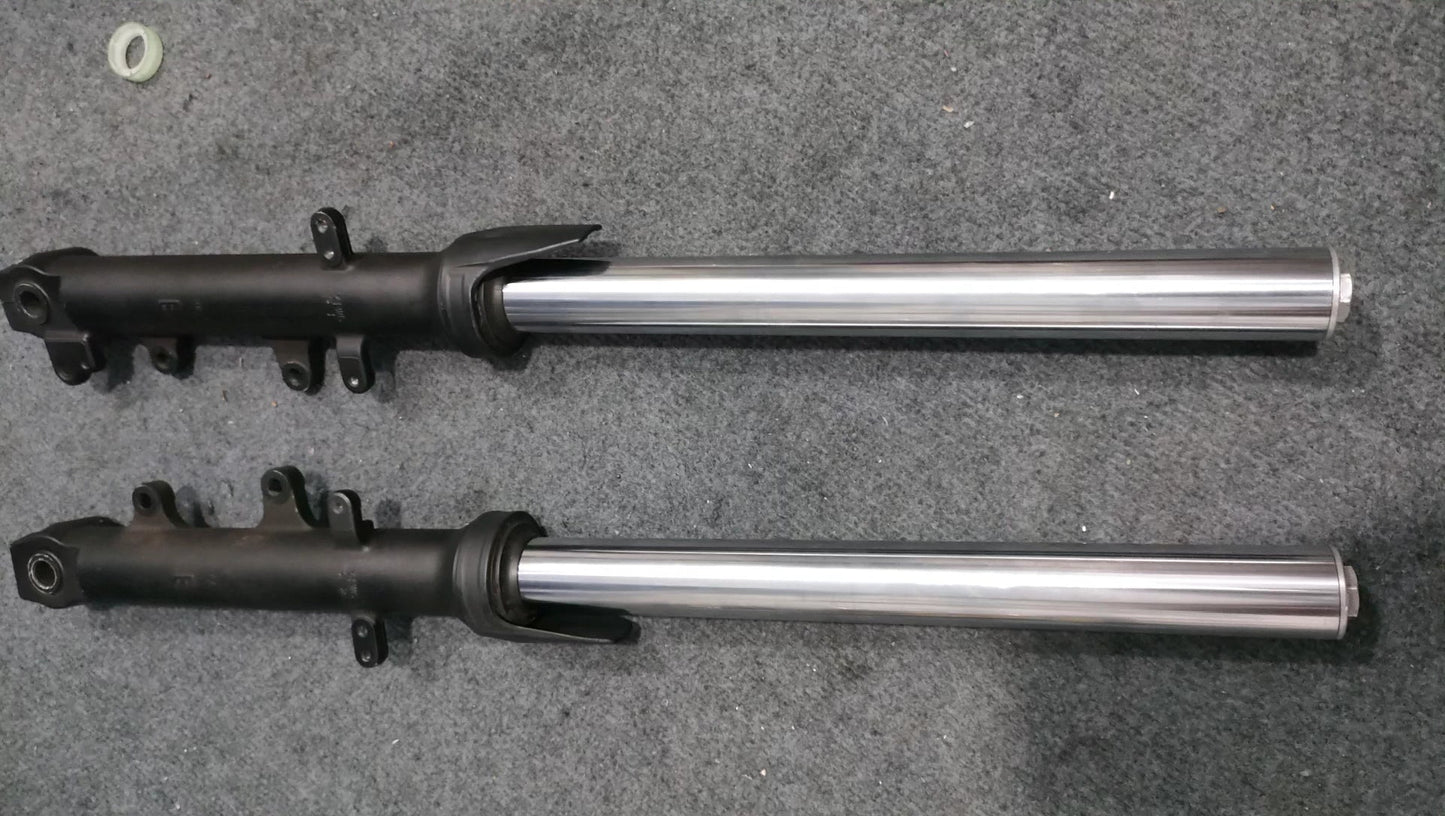 17-20 Yamaha MT07 Front Fork Suspension Straight Used