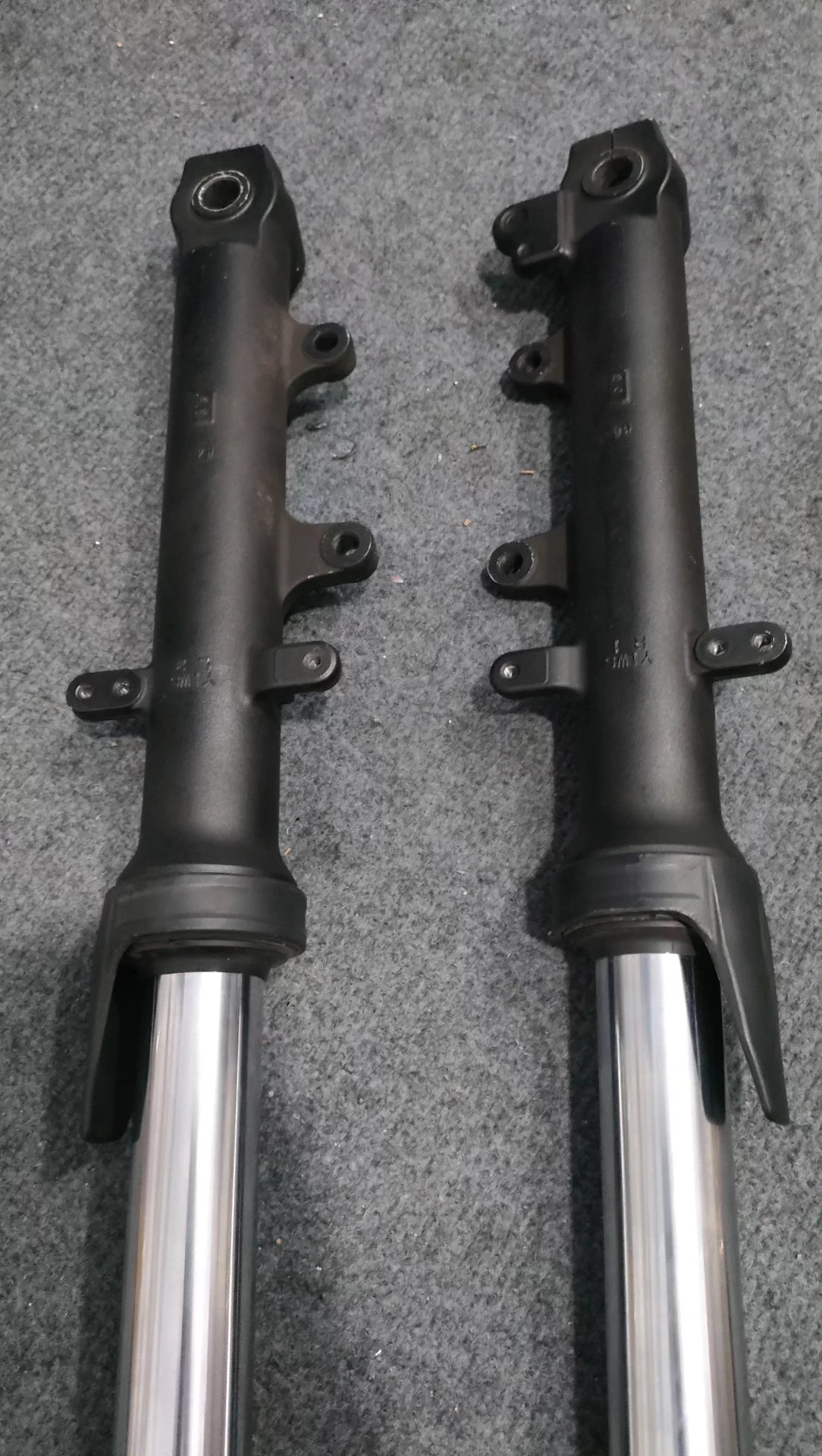 17-20 Yamaha MT07 Front Fork Suspension Straight Used