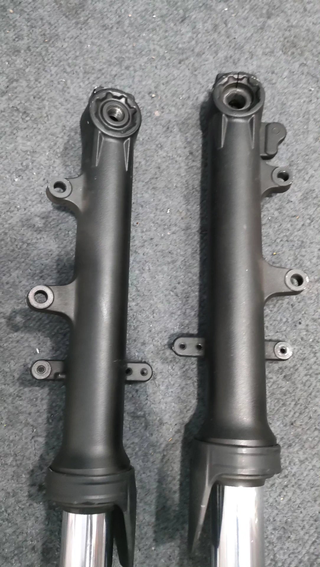 17-20 Yamaha MT07 Front Fork Suspension Straight Used