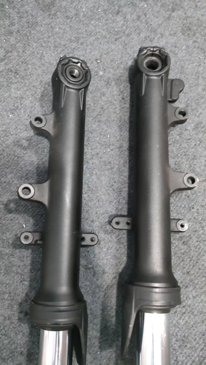 17-20 Yamaha MT07 Front Fork Suspension Straight Used