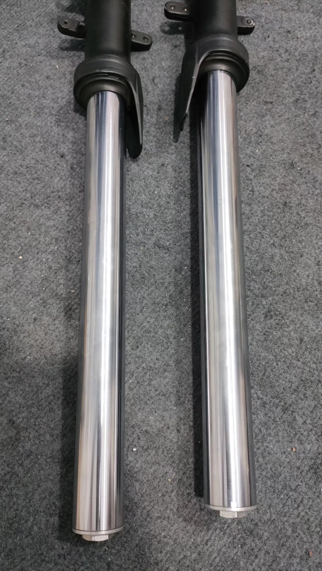 17-20 Yamaha MT07 Front Fork Suspension Straight Used