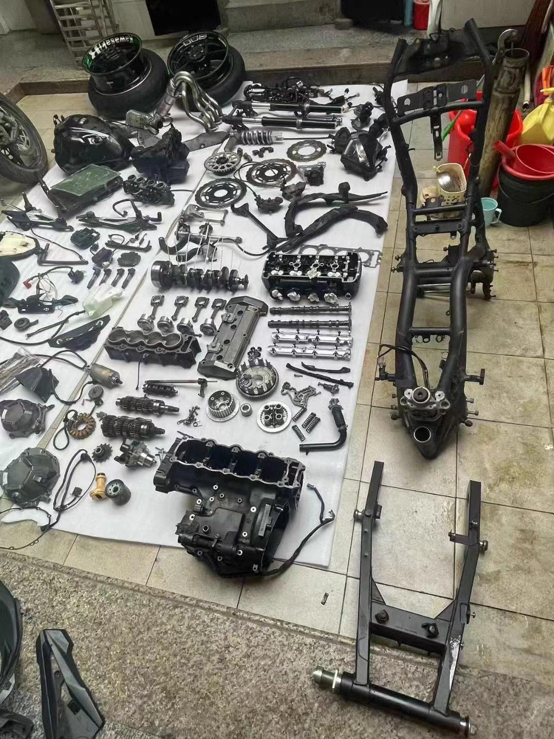 [Breaking for Spares] Kawasaki Z800 - All Parts Available | Complete Engine & Engine Internals | INQUIRE FOR PRICE