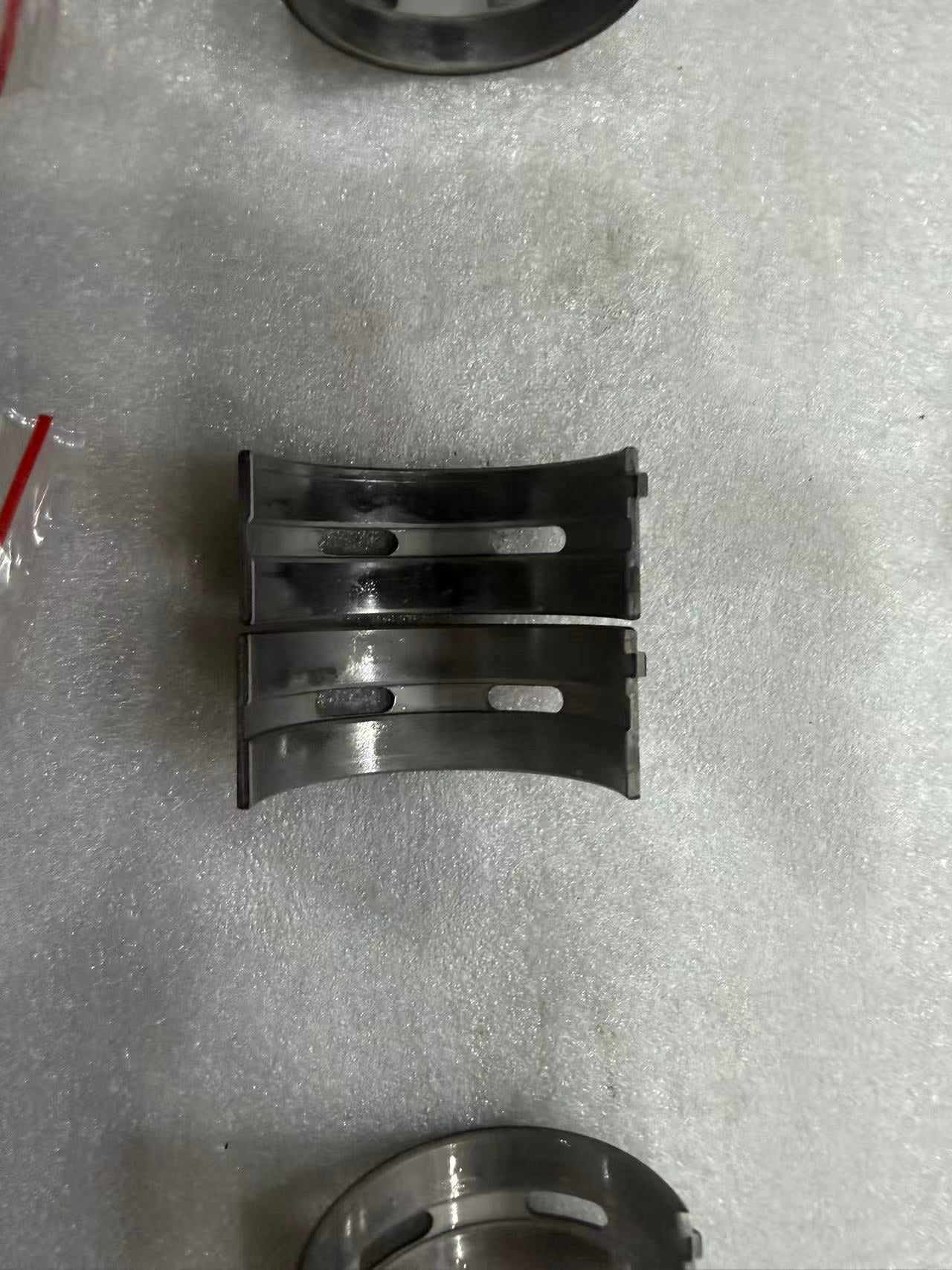 Suzuki GSXR 1000 crankshaft connecting rod close-up detail showing bearing surfaces