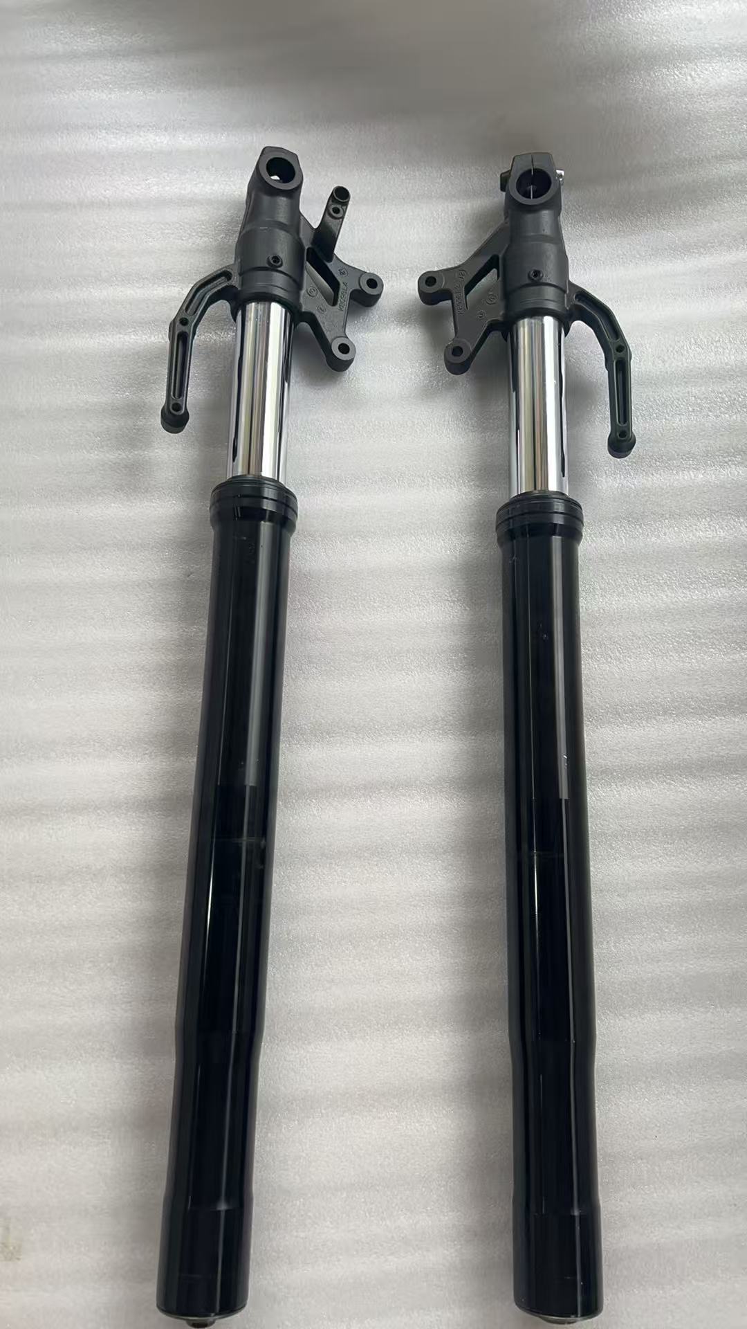 Kawasaki Z900 Front Fork Set 44071-1222/1223 – OEM, Oil Drained