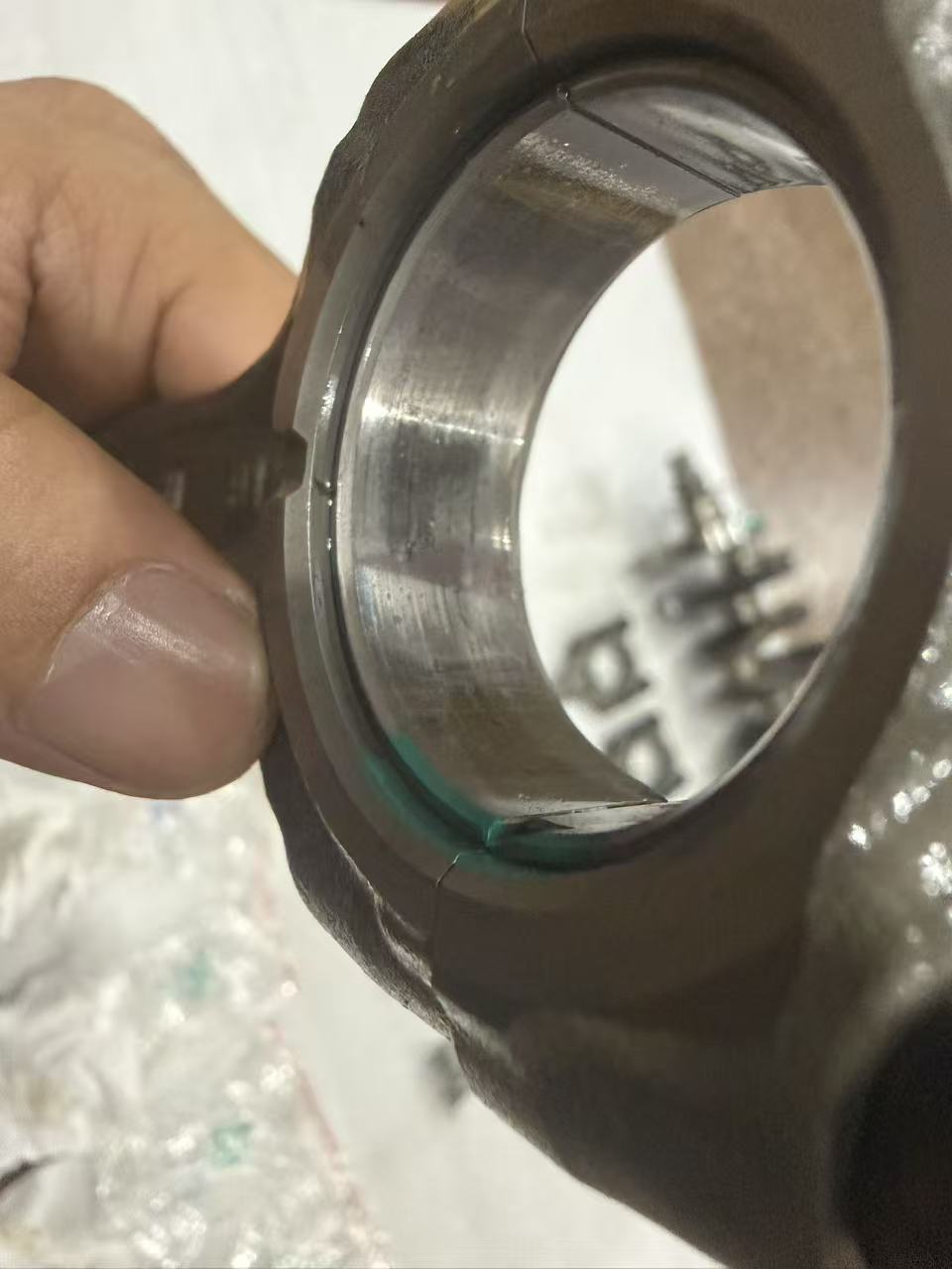 Suzuki GSXR 1000 crankshaft angled view showing rod alignment and overall assembly condition
