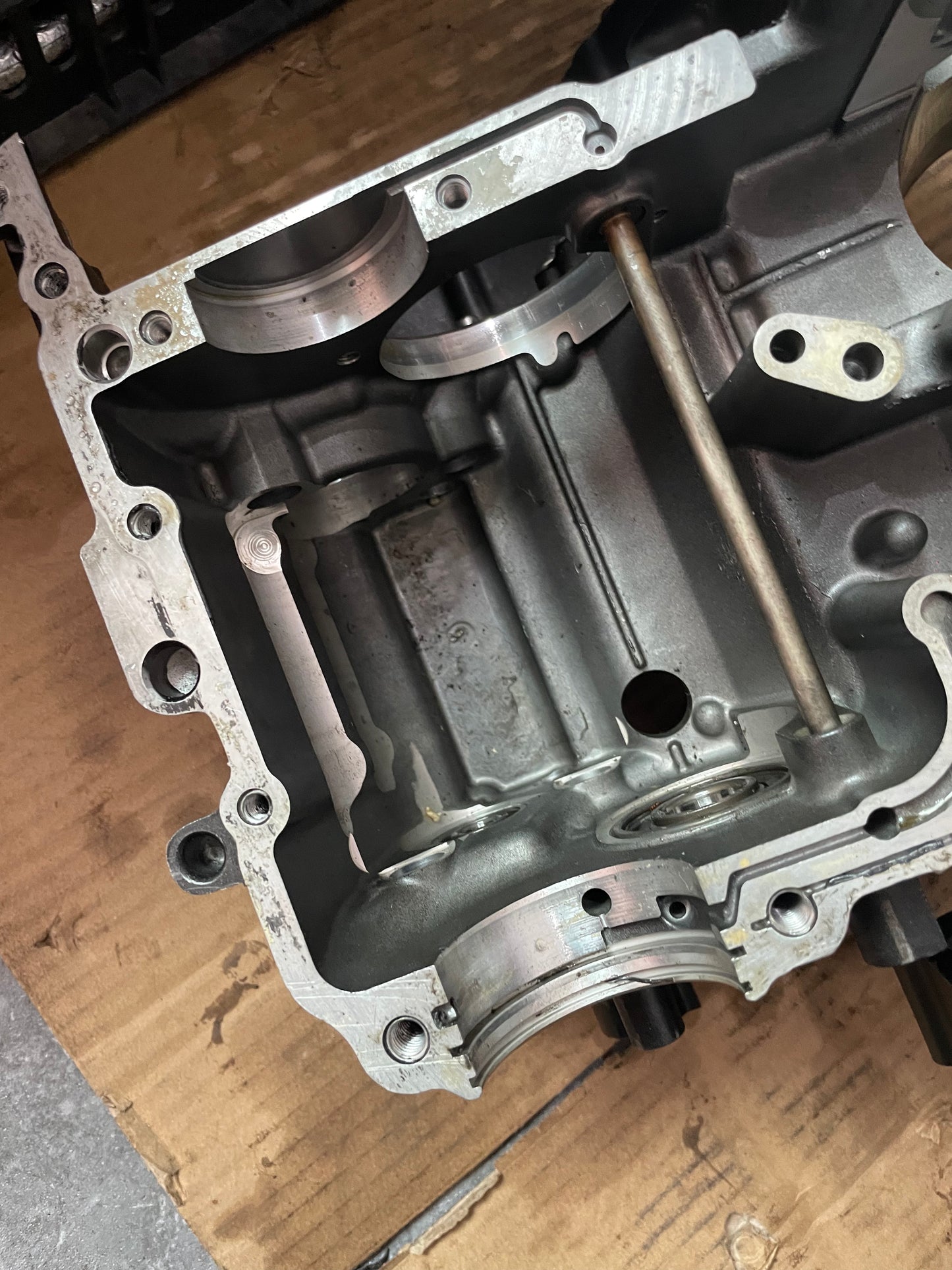 08-16 Yamaha YZFR6 R6 Crankcase Crank Case Engine Motor Block Piston Lot