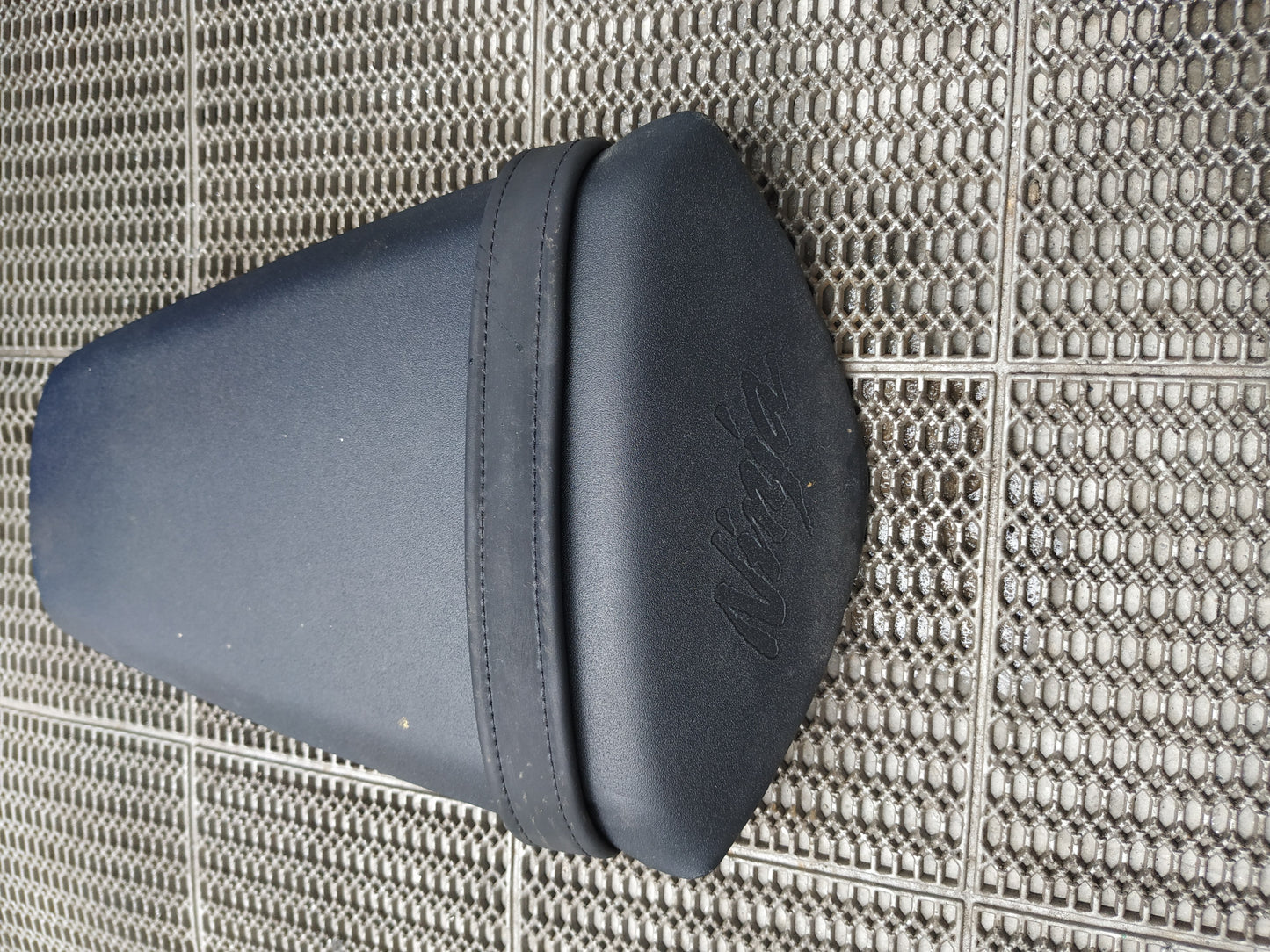 11-15 Kawasaki ZX10R Rear Pillion Passenger Seat 53066-0281-12Y